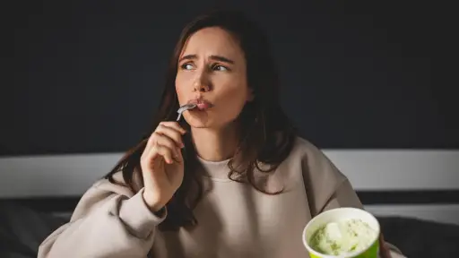 ¿Ansiedad o hambre? ,Banco de fotos